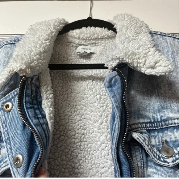 Forever 21 Sherpa lined Jacket - Picture 5 of 6